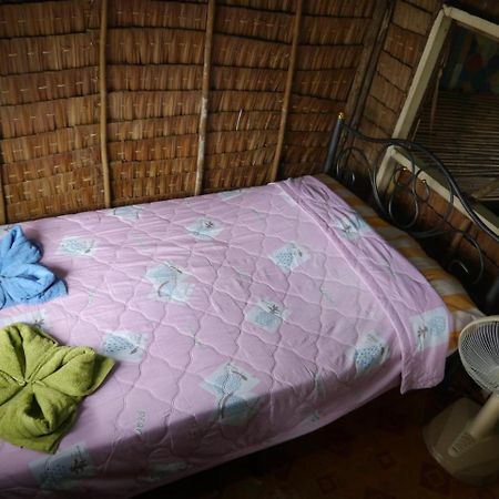 New Phiman Riverview Guesthouse Бангкок Экстерьер фото