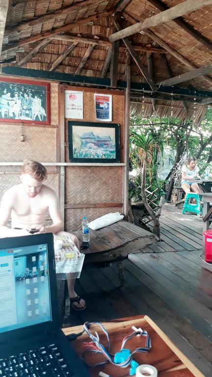 New Phiman Riverview Guesthouse Бангкок Экстерьер фото
