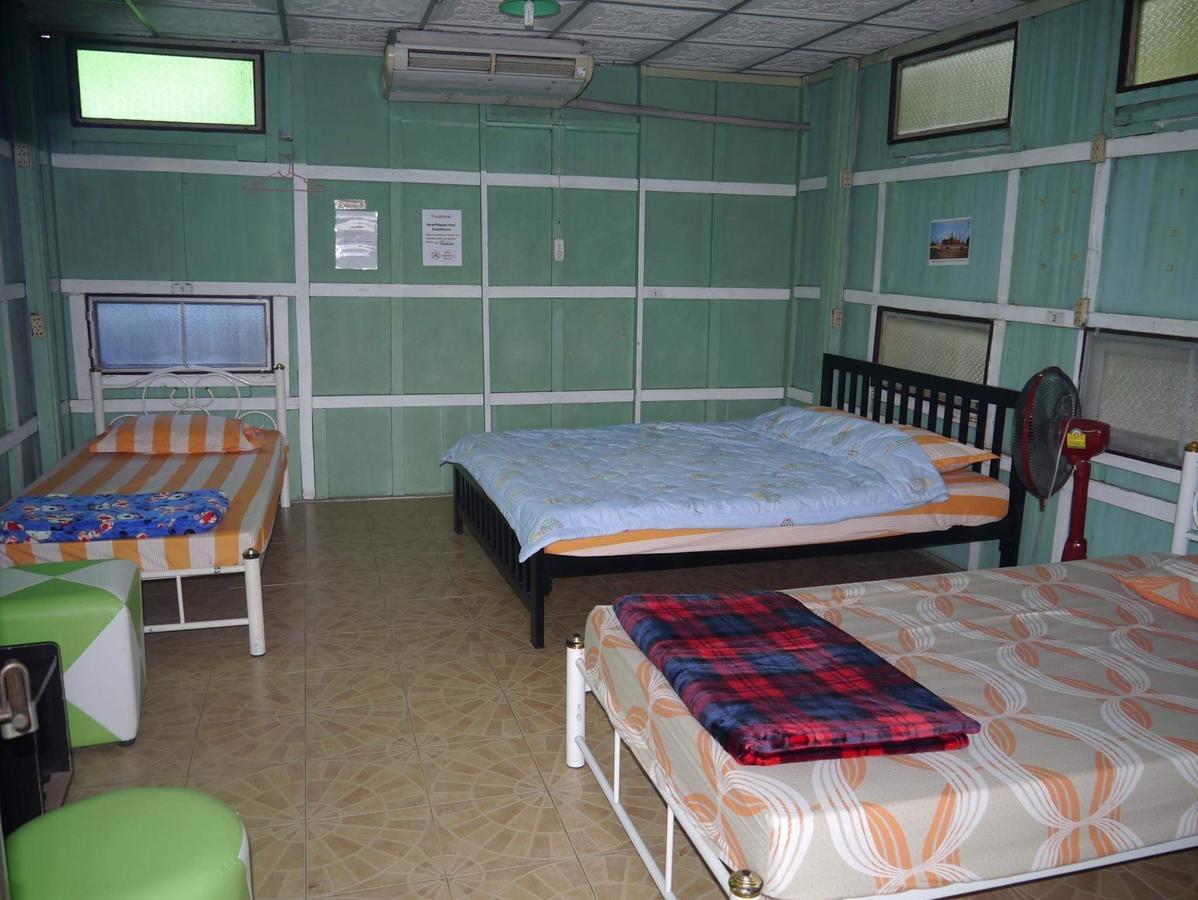 New Phiman Riverview Guesthouse Бангкок Экстерьер фото