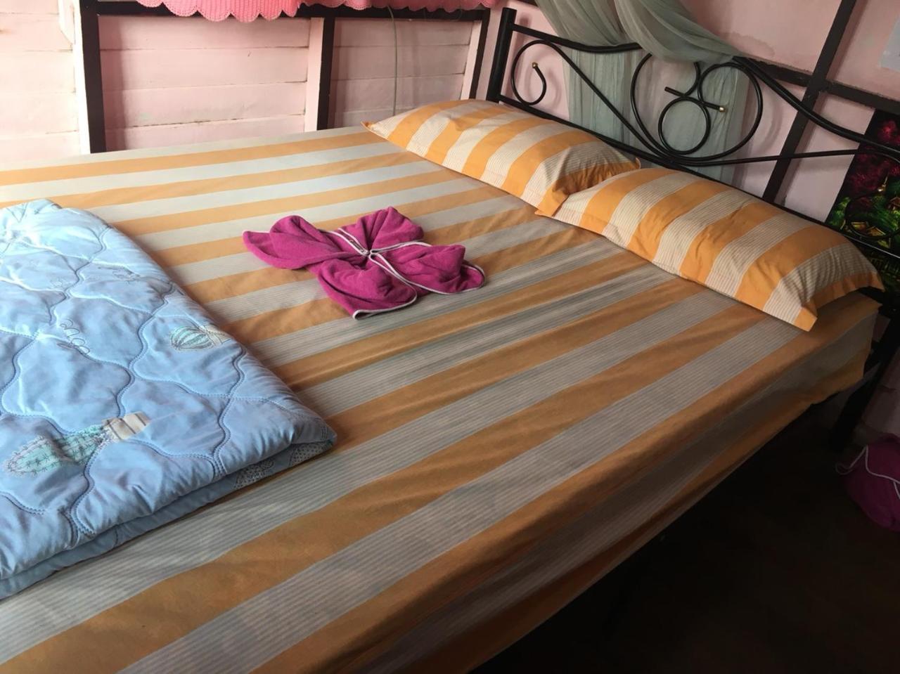 New Phiman Riverview Guesthouse Бангкок Экстерьер фото