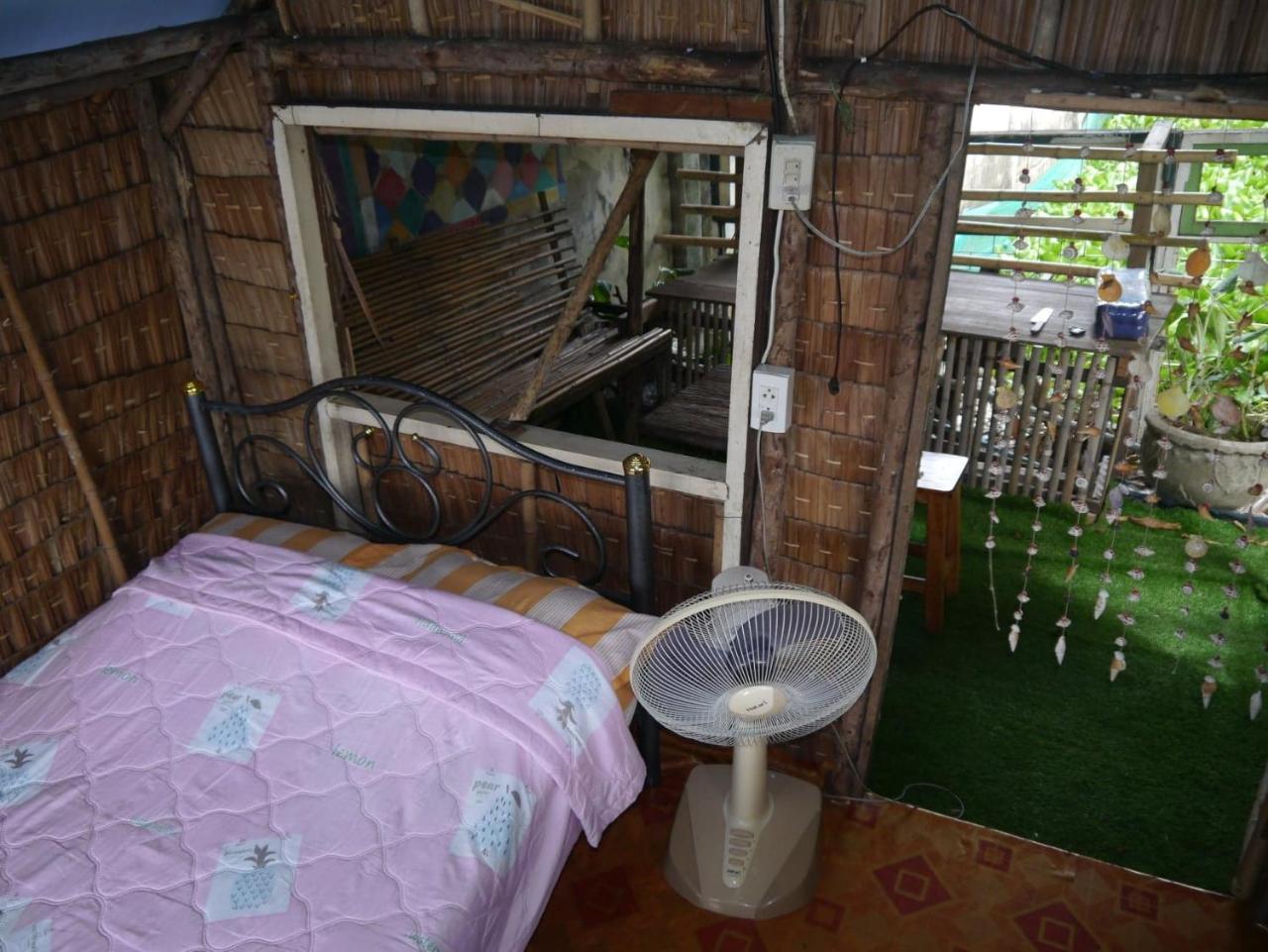 New Phiman Riverview Guesthouse Бангкок Экстерьер фото