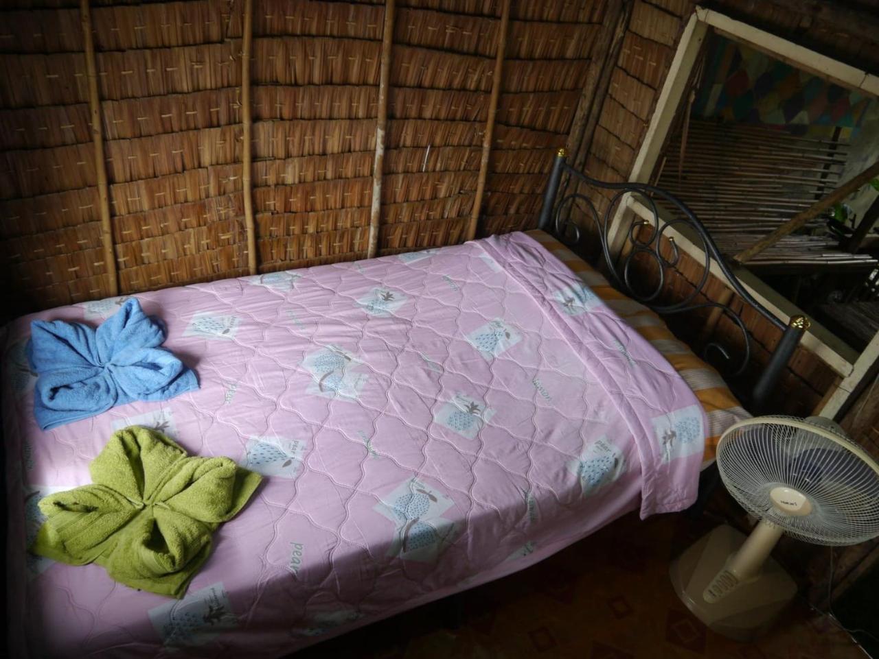 New Phiman Riverview Guesthouse Бангкок Экстерьер фото