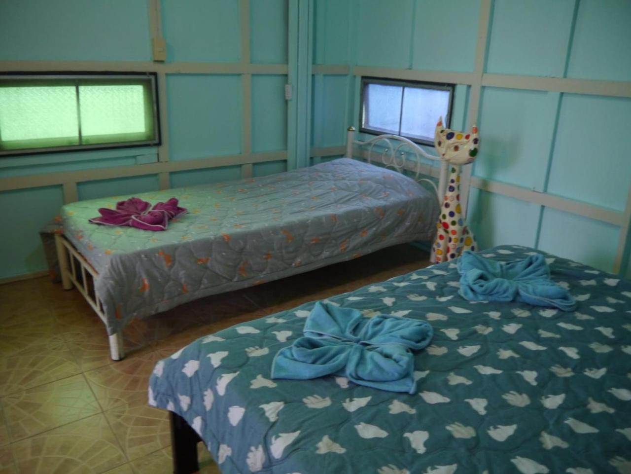 New Phiman Riverview Guesthouse Бангкок Экстерьер фото